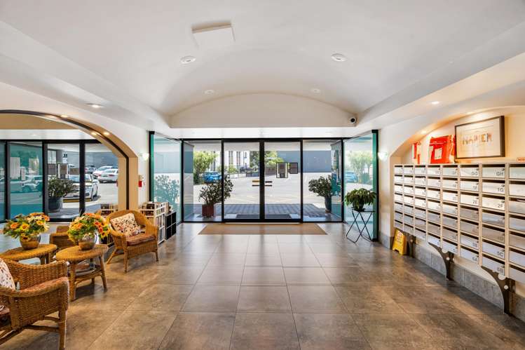 3a/3 Shakespeare Road Napier South_4