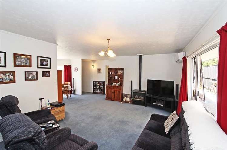 2/16 Andrew Street Stoke_5