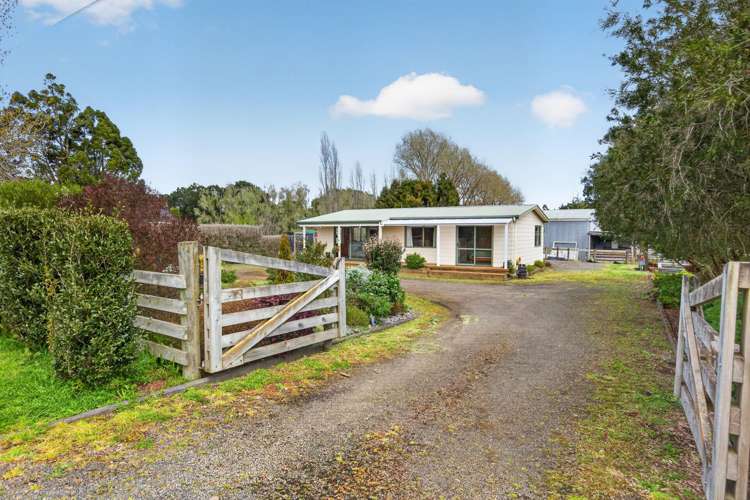 806 Waitakere Road Kumeu_27