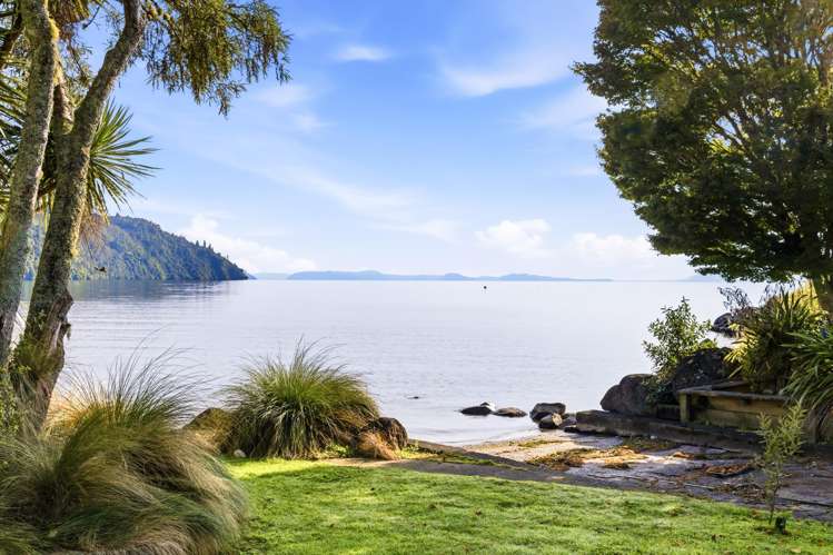 88 and 104 Waihi Road Tokaanu_15