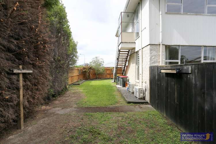 2/2 Peverel Street Riccarton_9