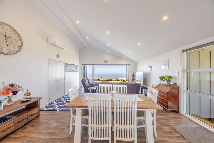 1165 Cooks Tooth Road Porangahau_10