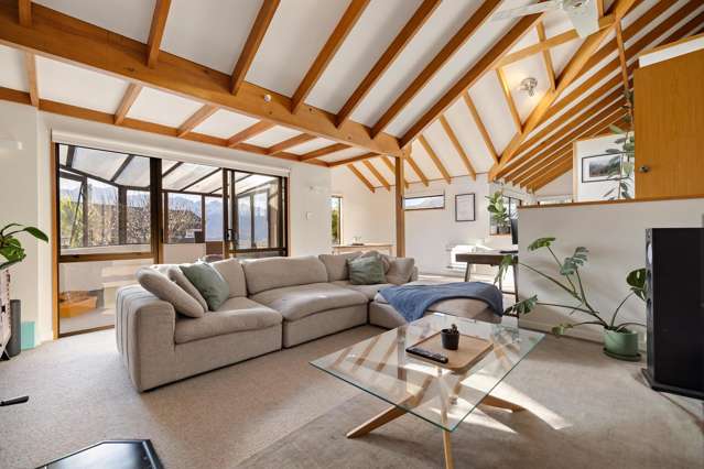 23 Greenstone Place Fernhill/Sunshine Bay_1