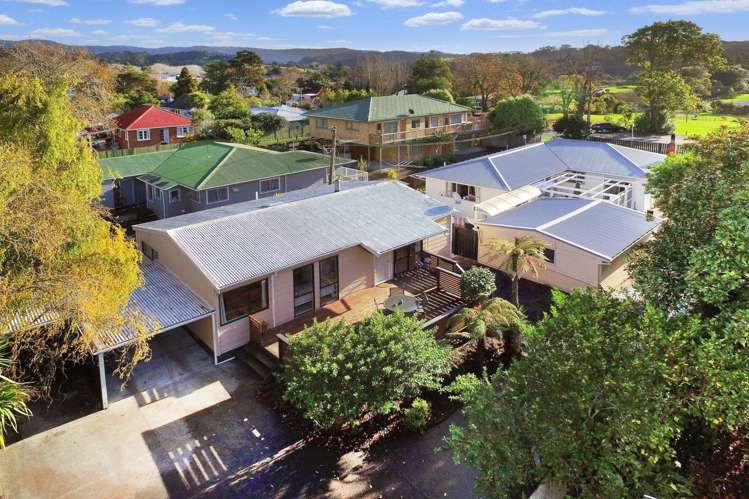 2/180 Henderson Valley Road Henderson_17