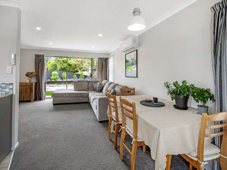 25 Pinedale Parade Milson_12