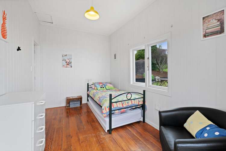 10 Park Road Surfdale_22