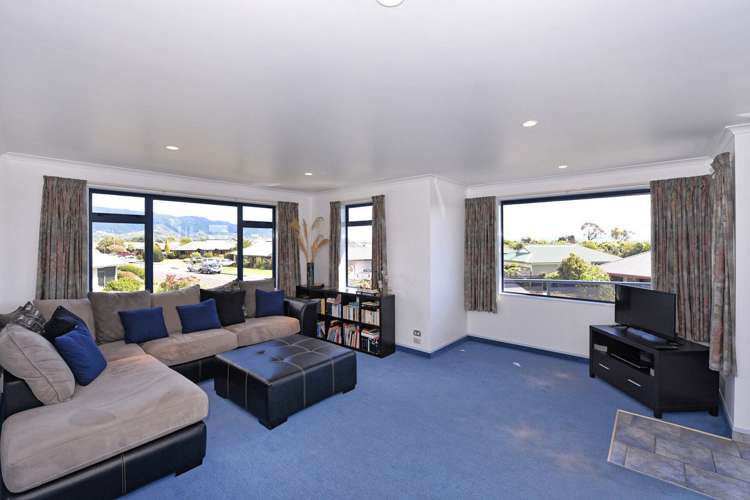 18 Mary Ann Muller Crescent Stoke_9