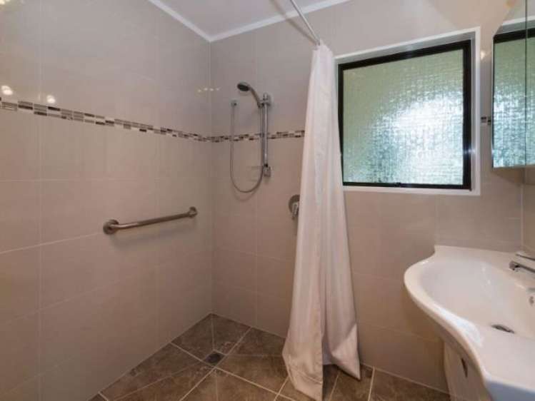 5a French Place Tihiotonga_7