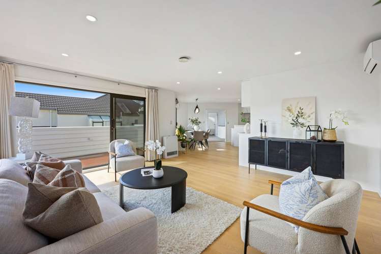 2/30 Eastern Beach Road Eastern Beach_1