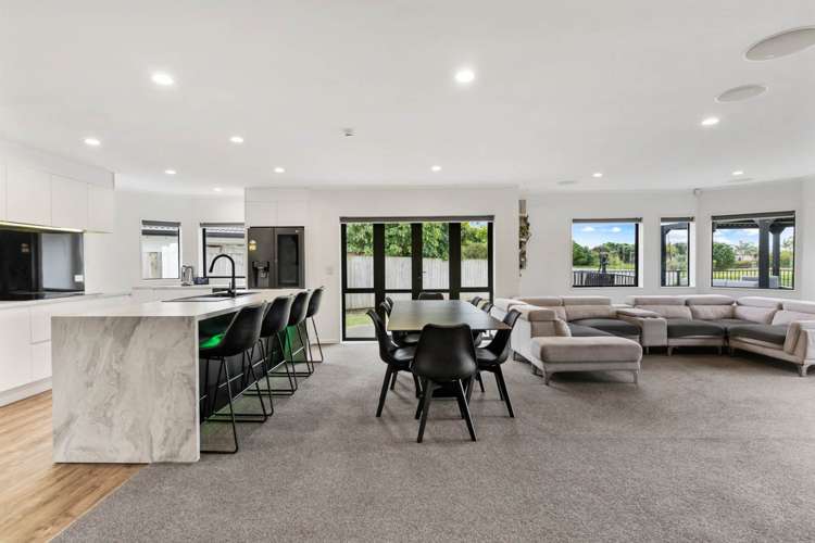 1162 East Coast Road Kaiaua_10