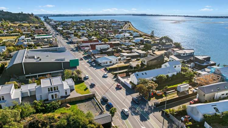 196 Main Road Redcliffs_21