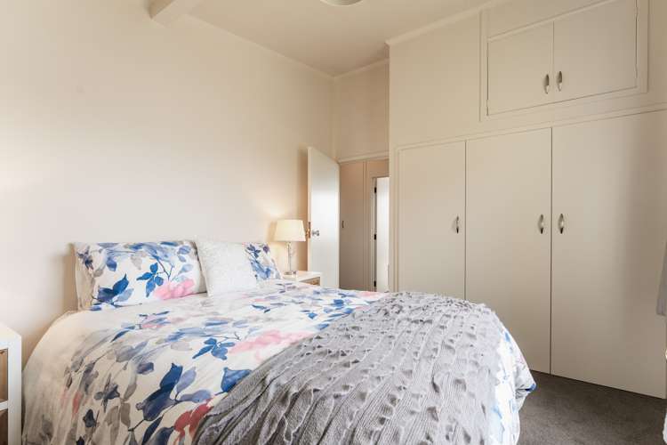 54 Easther Crescent Kew_15