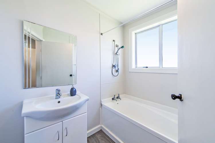 2 Lee Street Southbridge_14