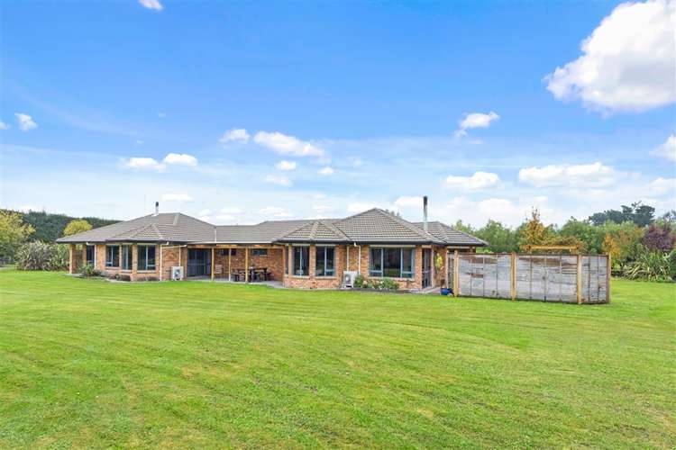 209 Mount Thomas Road Fernside_1