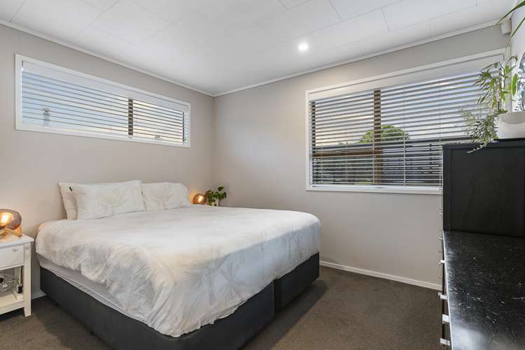 8 Bluewater Place Wattle Downs_14