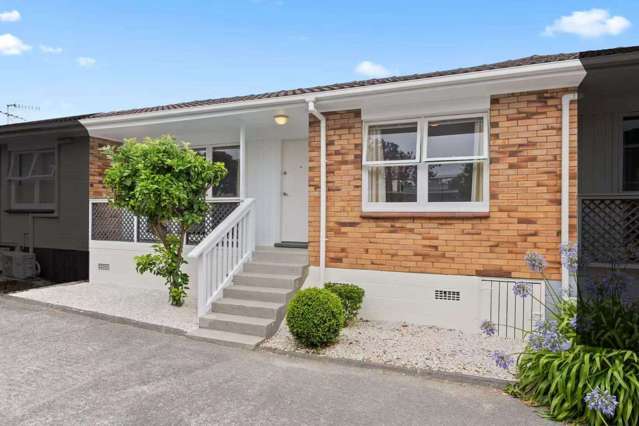 Charming Two bedrooms+Carport unit in Ellerslie.