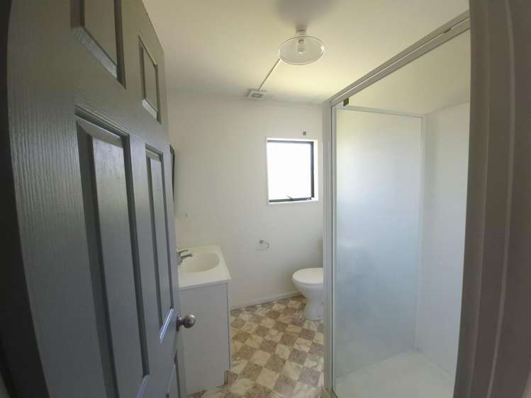 3199 Great North Road New Lynn_15