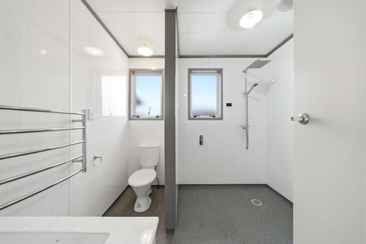 16 Kowhai Avenue Kaiaua_10