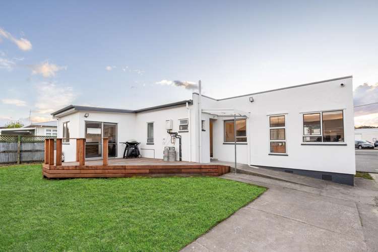 26 Lee Road Taradale_13