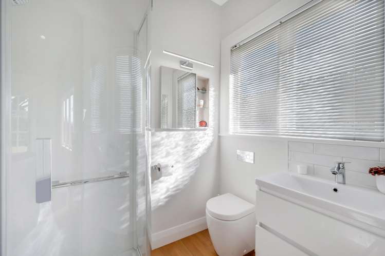 32 Cherry Road Bucklands Beach_23