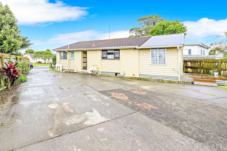 8 Vickers Crescent Mangere_2