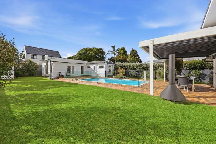 23 Fairholme Avenue Epsom_1
