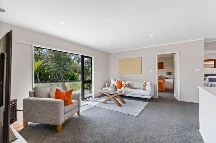 175 Oaia Road Muriwai Beach_37