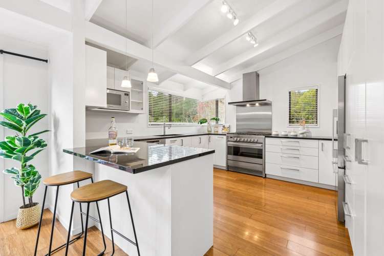 34 Castleton Drive Mellons Bay_8