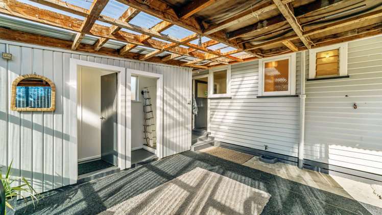 8 Daphne Street Outer Kaiti_12