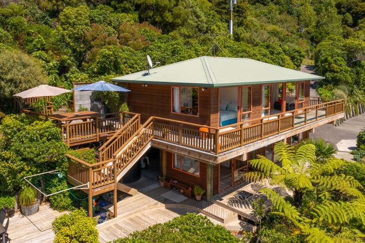 425 Port Underwood Road Whatamango Bay_5