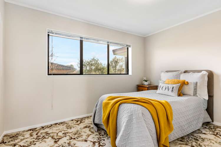 2/13 Menary Street Papakura_9