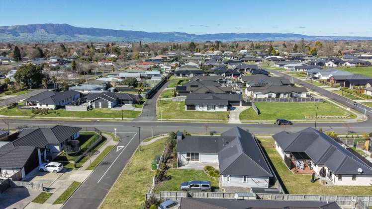 8 Peakedale Drive Matamata_41