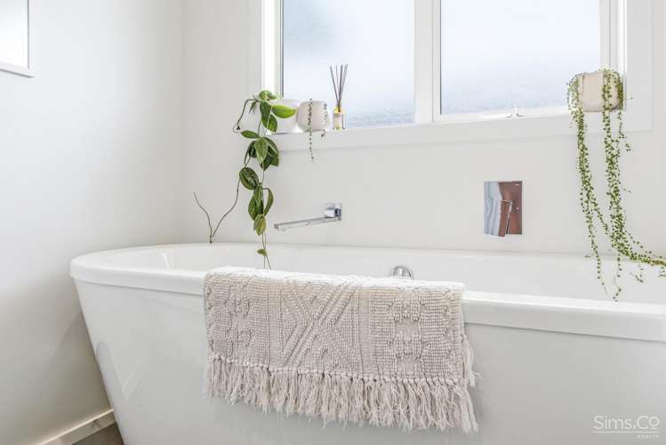 9 Simon Street Tawhero_21