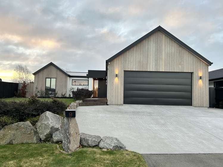 9 Redhaven Rise Netherby_32