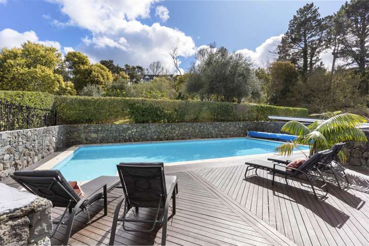 136 Attwood Road Paremoremo_2