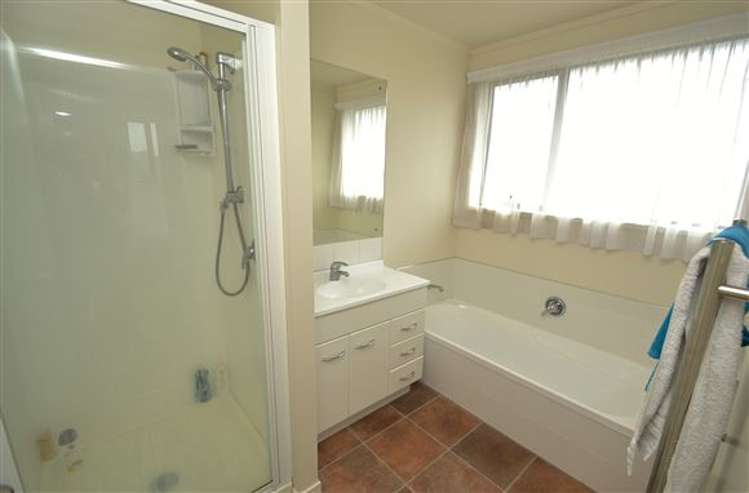 2 Copplestone Place New Lynn_15