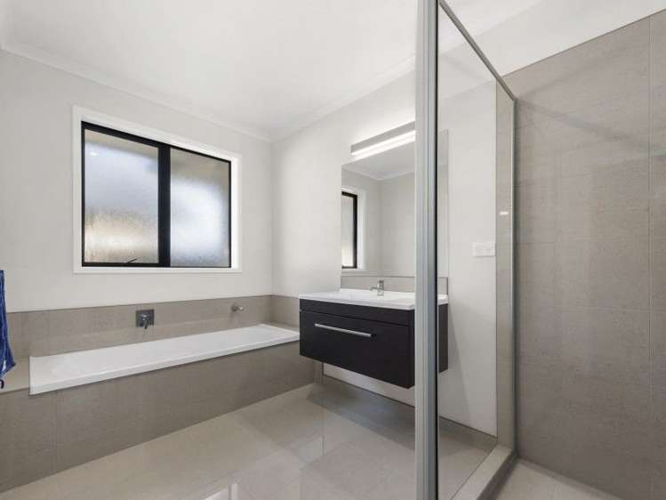 27 Carlingford Rise Dinsdale_13