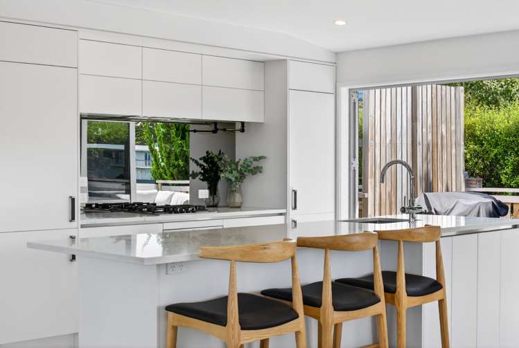 7 Enfield Road Hospital Hill_3