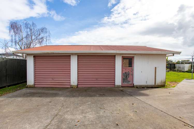 2 McQuarrie Place Ngatea_14