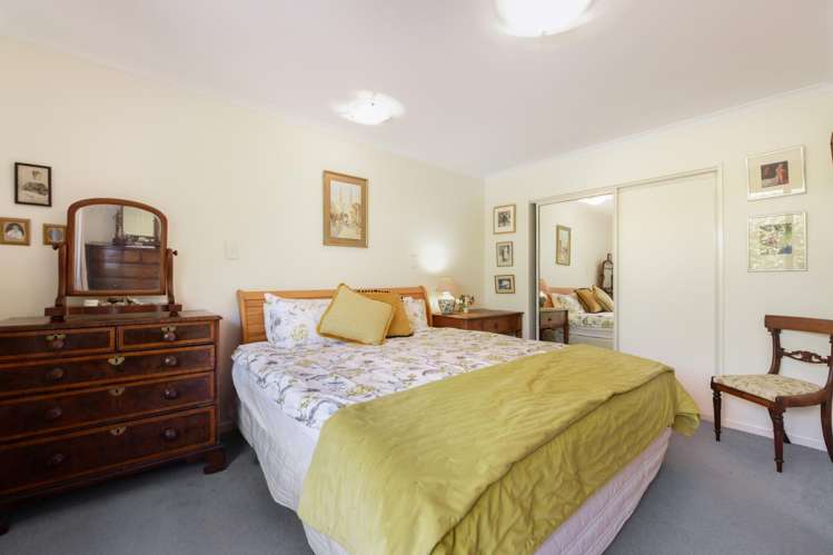 5 Di Pierri Way The Wood_12