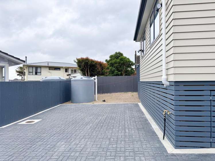 a/80 Farquhar Road Glendene_19