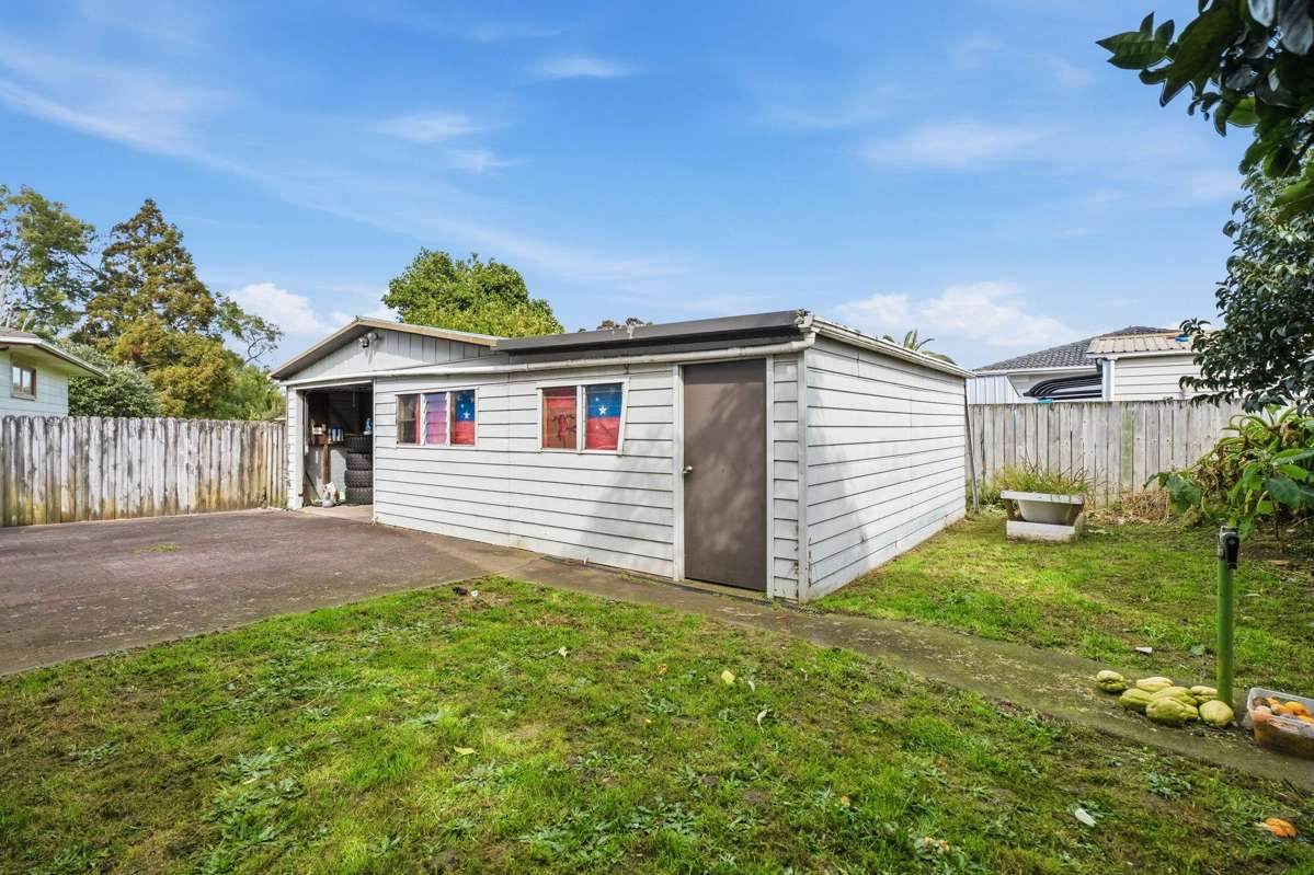 22 Rowandale Avenue_1