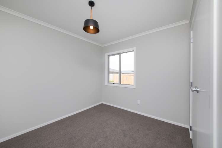 28 Wescombe Grove Feilding_13