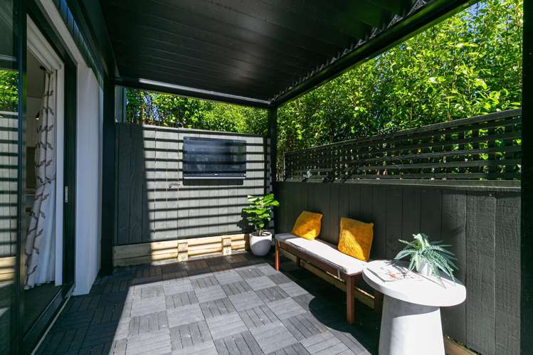 16/6 Oswald Crescent Paparangi_7