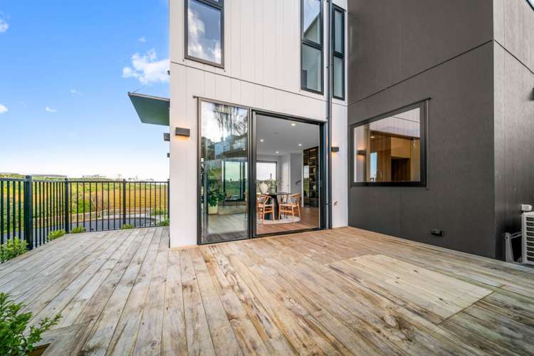 33a Saint Peters Street Northcote_16