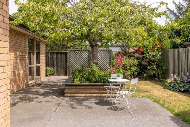 8 Piper Lane Beckenham_18