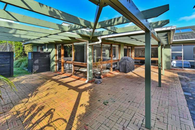 4 Muirfield Street Wattle Downs_25