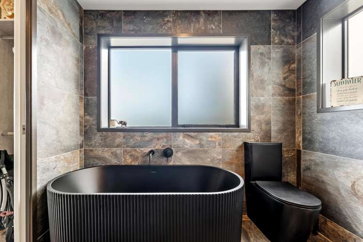 1570 Cove Road Mangawhai_27