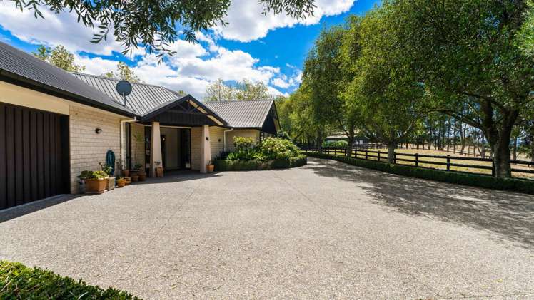 65 Ernest George Drive_3