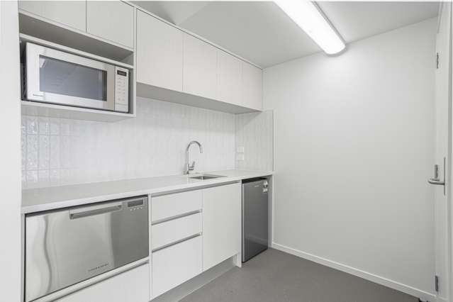 7/11 Triton Drive Albany_4